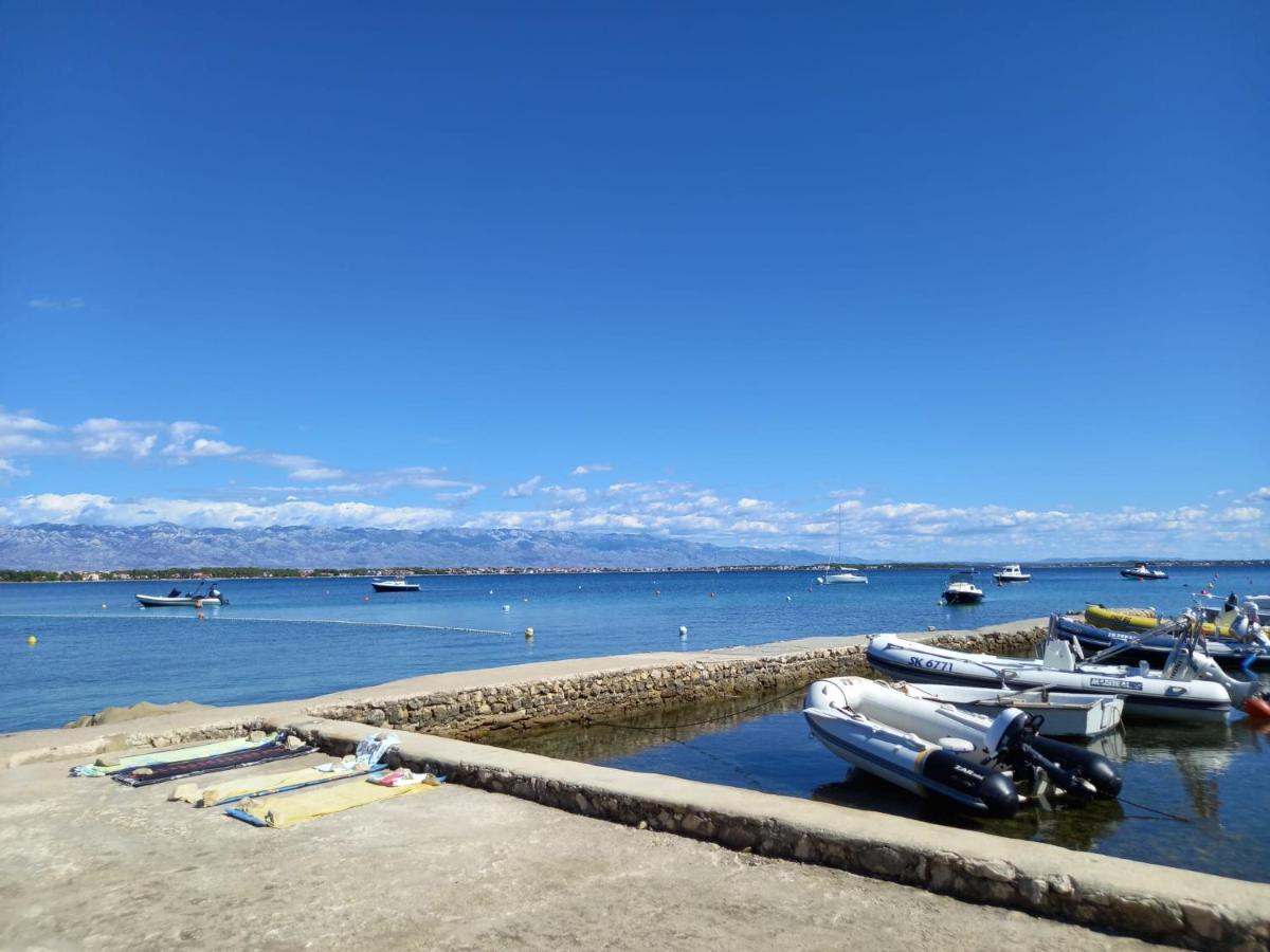 Apartmani Nella Vir Esterno foto
